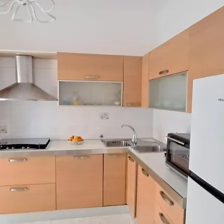 Sunflowers House Apartment